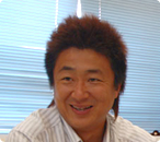 桂利夫様